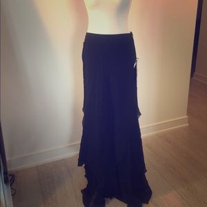 Carmen Marc Valvo Signature Black Skirt 💕